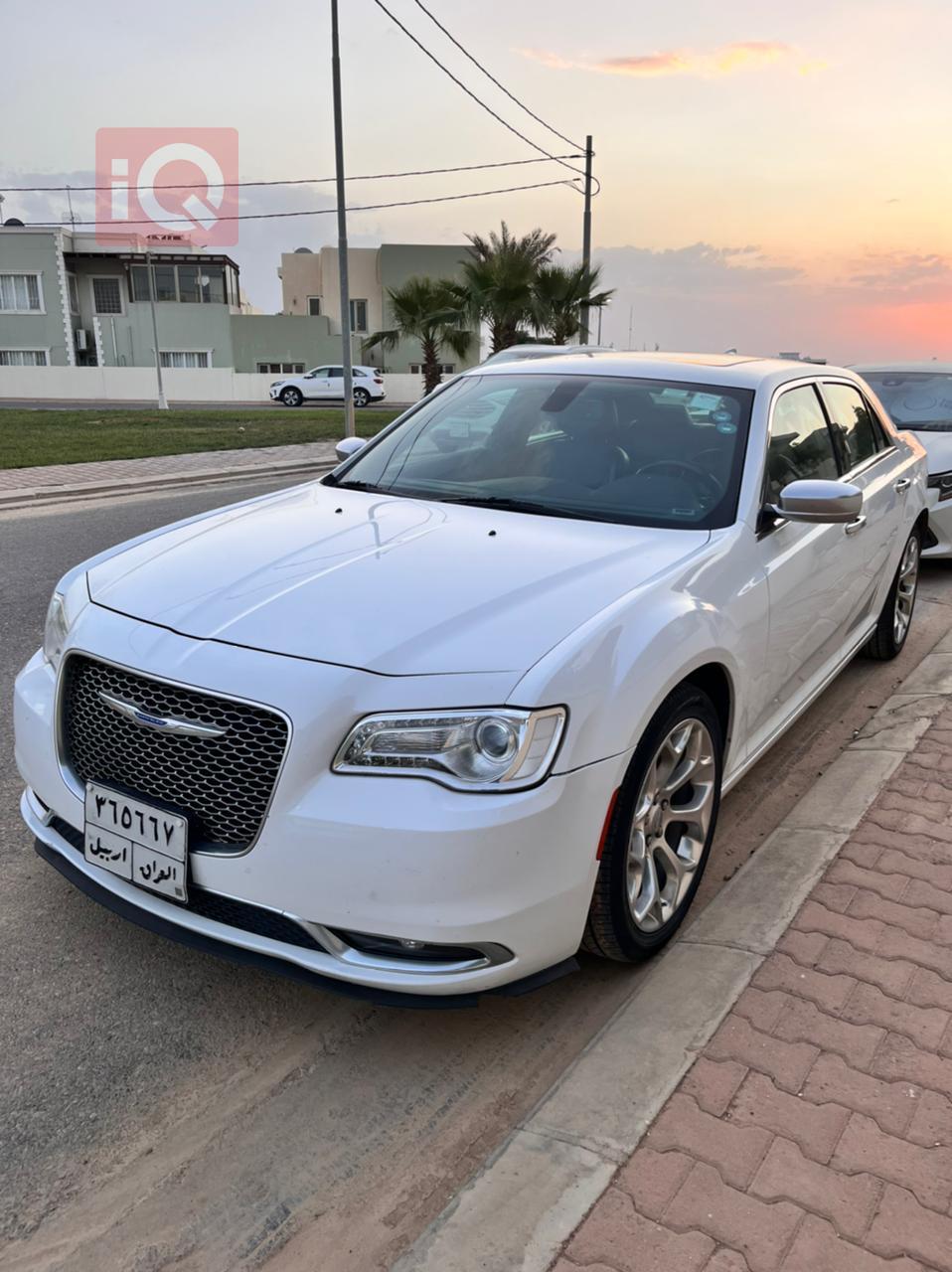 كرايسلر 300